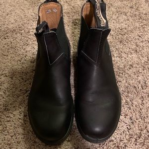 Blundstone boots water resistant